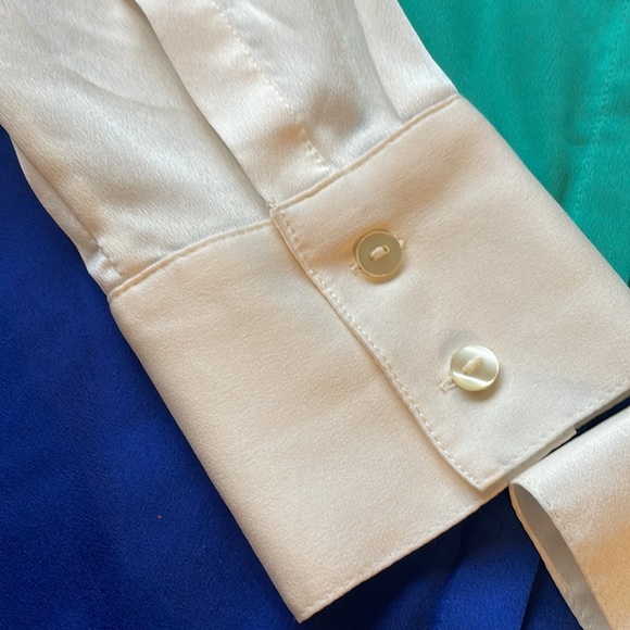 Ann Taylor Colorful Button Down Blouse - Size 4 - Picture 5 of 11